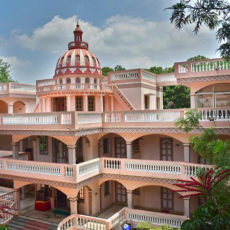 Jains Royal Palace Resorts Yelagiri Buitenkant foto