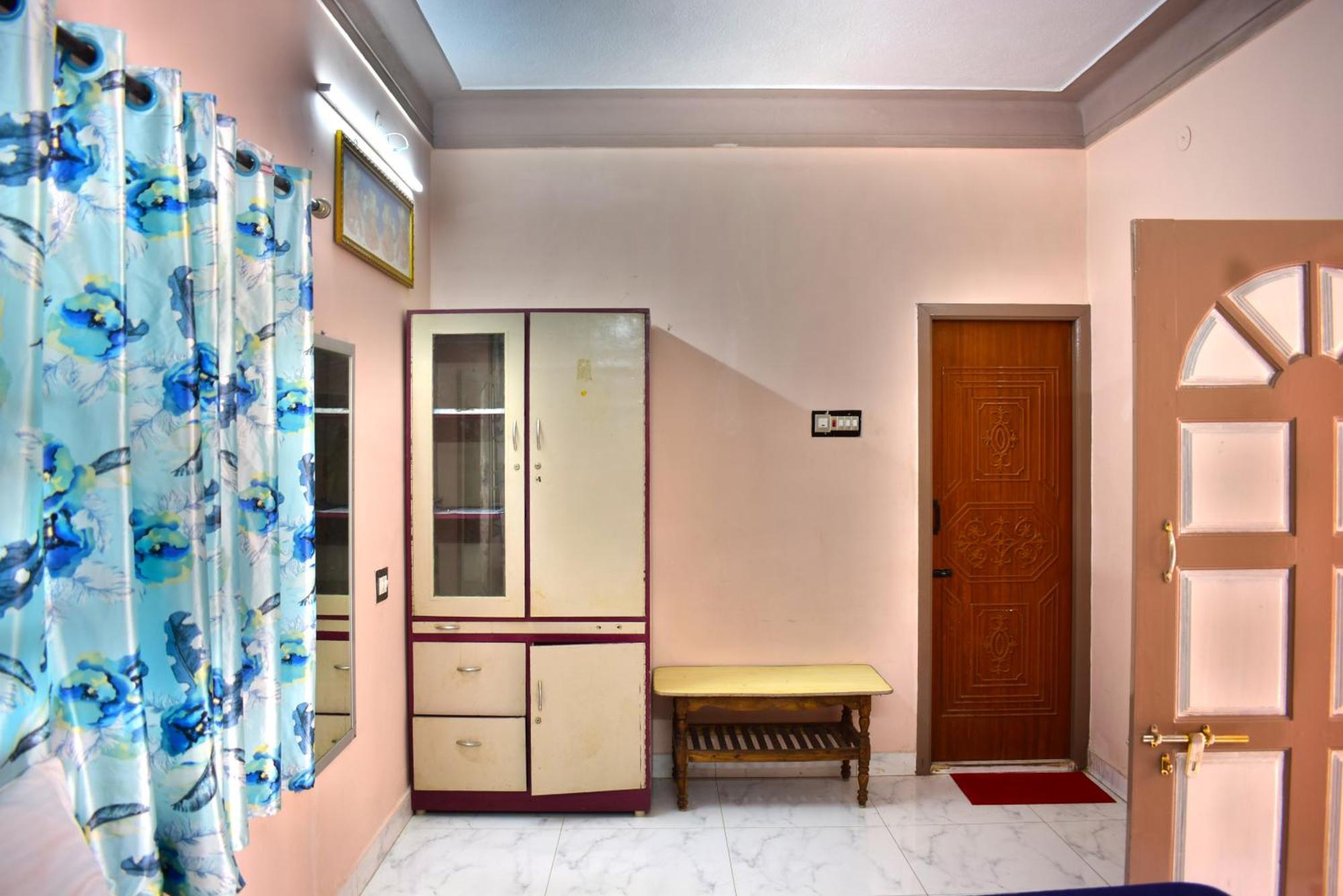 Jains Royal Palace Resorts Yelagiri Buitenkant foto