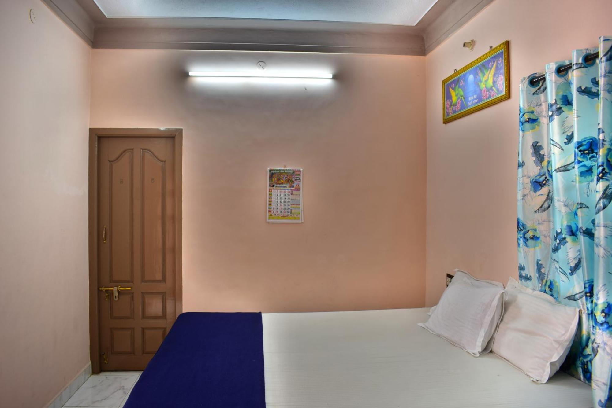 Jains Royal Palace Resorts Yelagiri Buitenkant foto