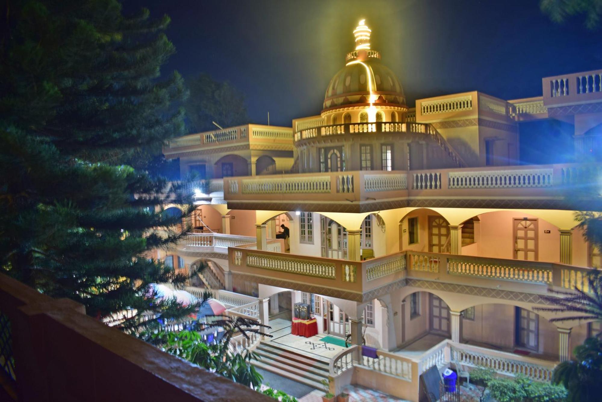 Jains Royal Palace Resorts Yelagiri Buitenkant foto