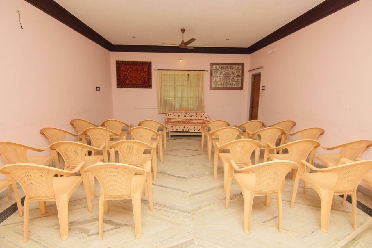 Jains Royal Palace Resorts Yelagiri Buitenkant foto