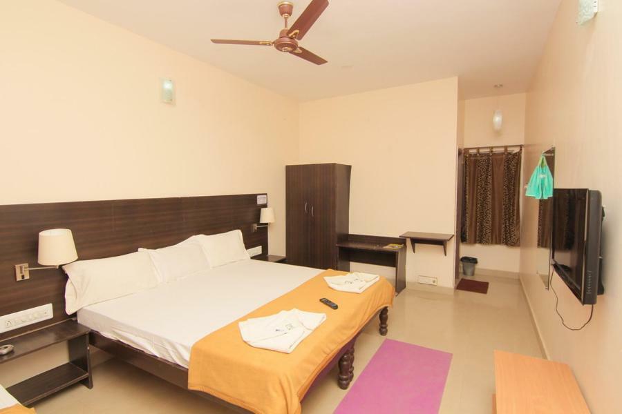 Jains Royal Palace Resorts Yelagiri Buitenkant foto