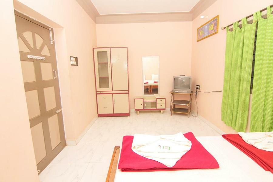 Jains Royal Palace Resorts Yelagiri Buitenkant foto