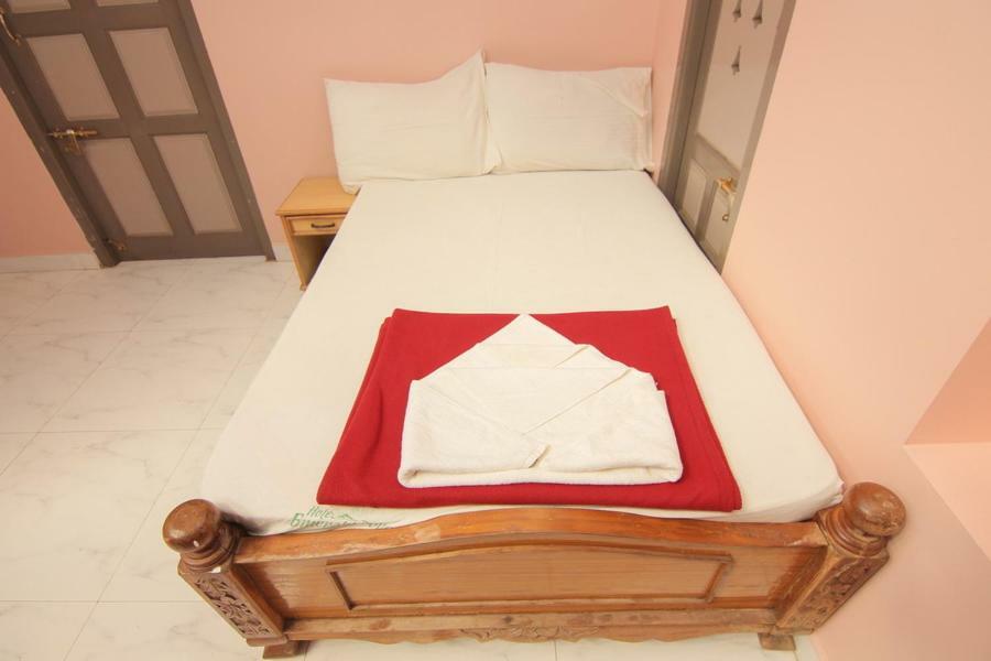 Jains Royal Palace Resorts Yelagiri Buitenkant foto